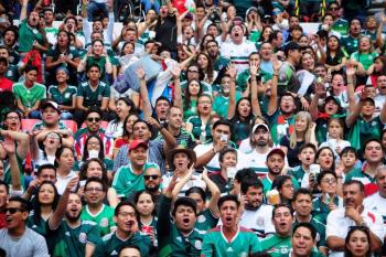 FIFA multa a México por cánticos discriminatorios en Qatar 2022