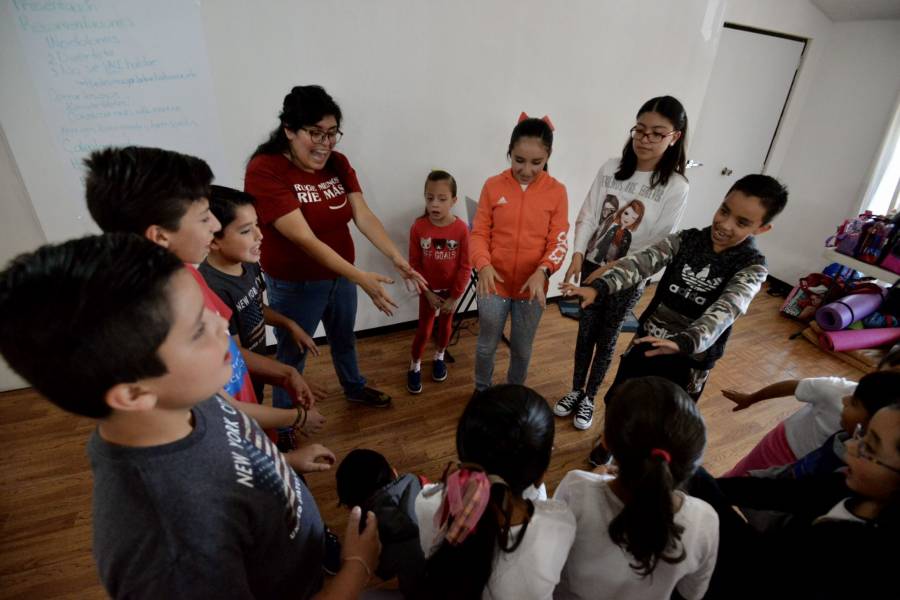 Imparten educación sobre inteligencia emocional