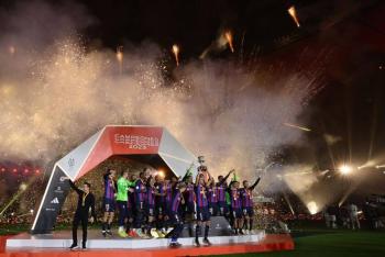 Gavi da la Supercopa de Espa&ntilde;a al Barcelona