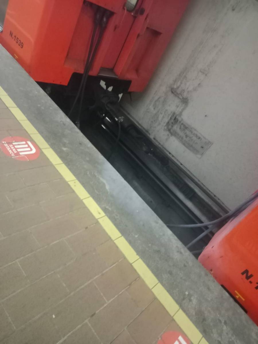Un tornillo flojo y otro degollado fueron las causas de la separación de trenes en Polanco