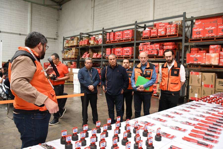 Trabajadores del Metro reciben herramienta con valor de 40 mdp