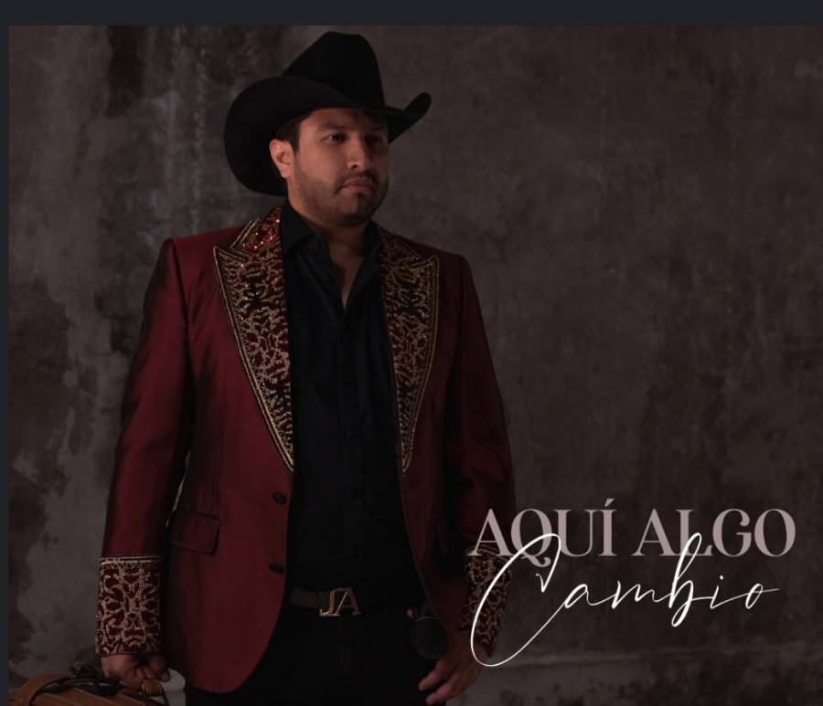Julión Álvarez  expone la infelicidad en la pareja y canta “Aquí Algo Cambió”