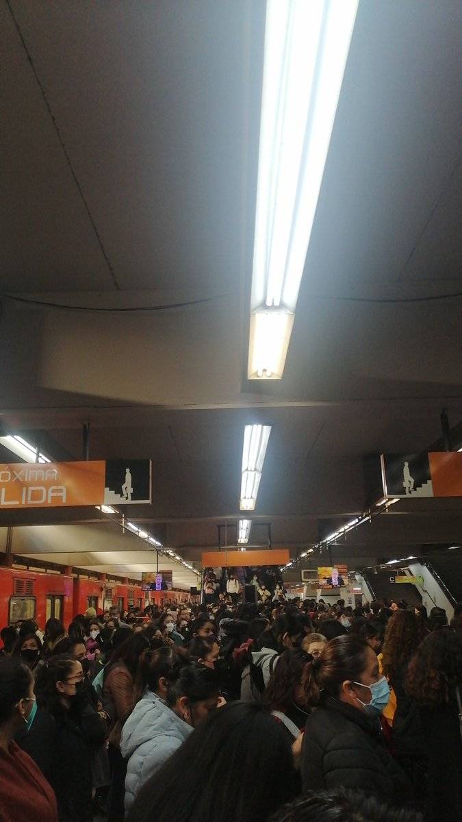 Usuarios reportar fallas en el Metro de CDMX; Ahora en dirección Barranca del Muerto-El Rosario