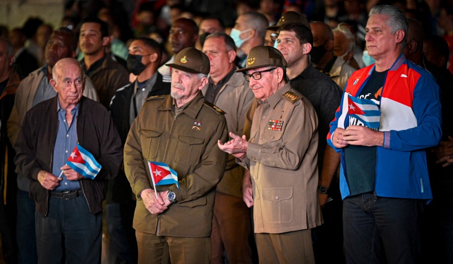 Cuba celebra 170 años de legado de Martí con marcha de las Antorchas