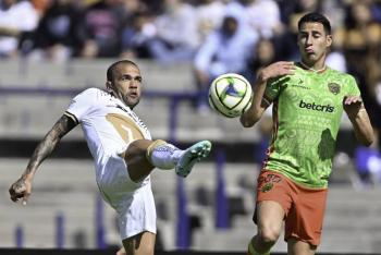 As&iacute; reaccionaron las autoridades e internos a la primer “cascarita” de Dani Alves en prisi&oacute;n