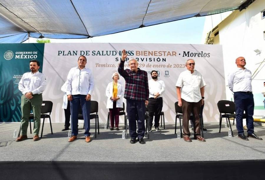 AMLO dice que le salvó la vida un médico 