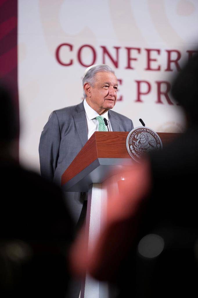 Son irregularidades, no corrupción; es incapaz de robar: AMLO sobre Delfina Gómez