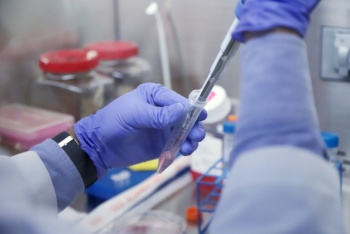OMS se&ntilde;ala que el c&aacute;ncer de mama es el que m&aacute;s persiste en M&eacute;xico