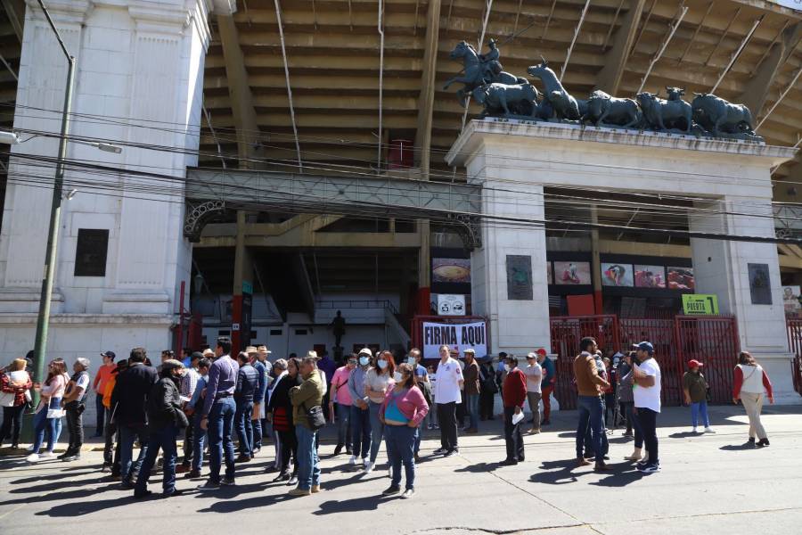 GobCDMX, abierto a platicar con trabajadores de la Plaza de Toros: Sheinbaum