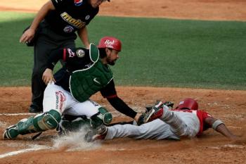 M&eacute;xico clasifica a semifinales en la Serie del Caribe al batir 2x1 a Panam&aacute;