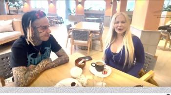 AIFA presume en redes sociales experiencia de Sabrina Sabrok