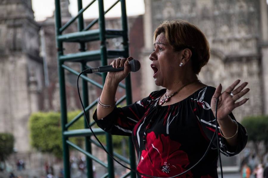 L&aacute;nzate al concurso de karaoke en la Alameda Central