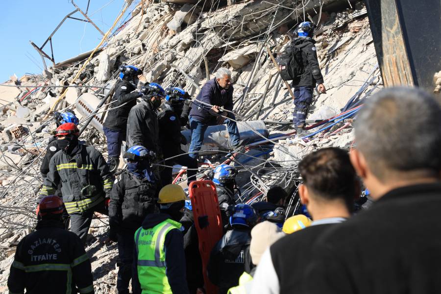 Reportan más de 21 mil muertos por sismo en Turquía y Siria