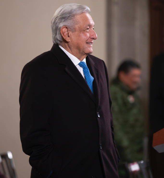 AMLO pide prudencia de gobernadores de Morena con apoyo a 