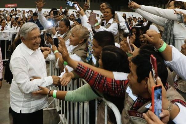 En Tabasco, AMLO encabeza reunión con servidores de la nación