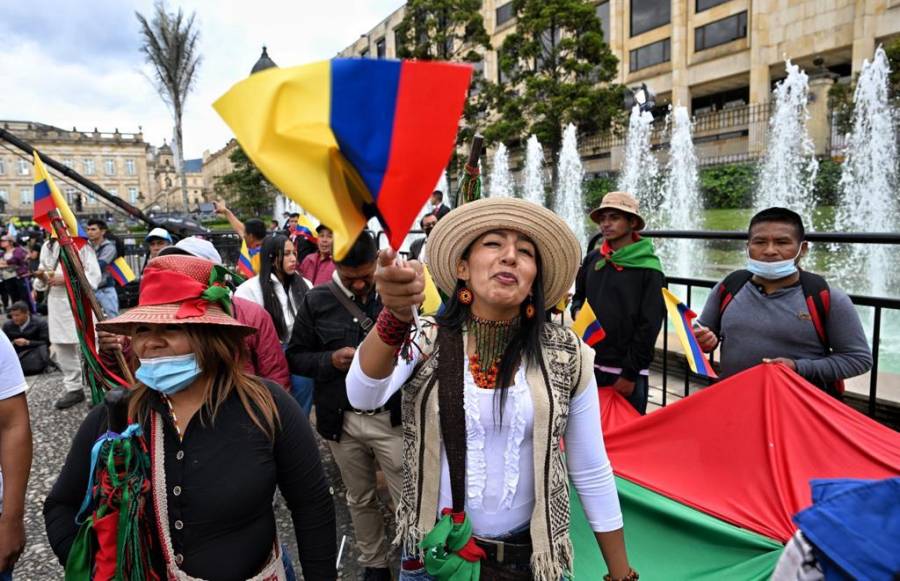 Simpatizantes de Petro salen a las calles para respaldar reformas sociales en Colombia