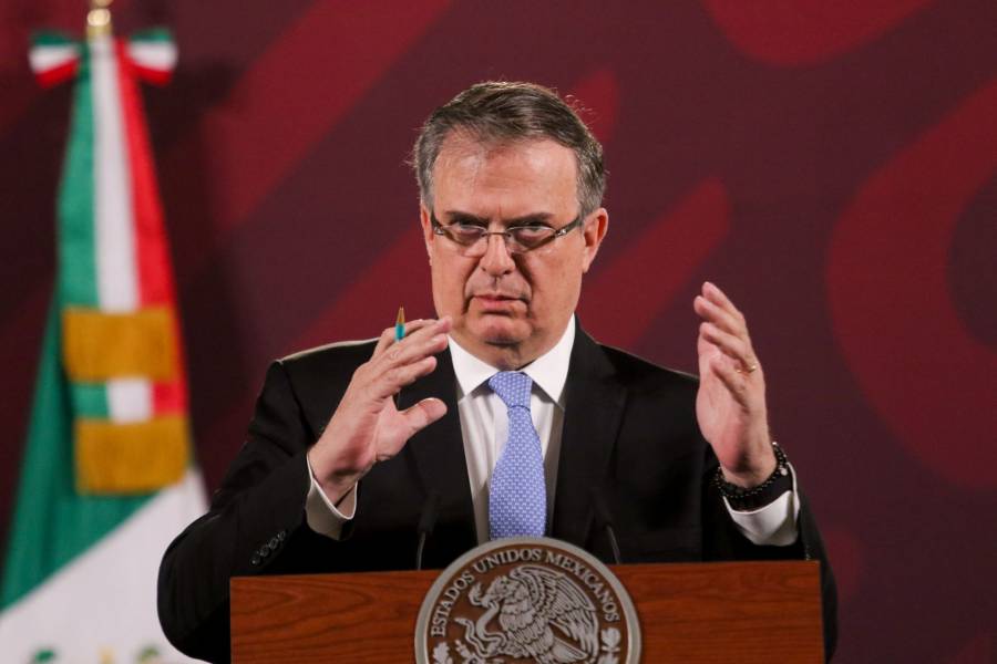 Ebrard promete 'buenas noticias' tras reunirse con ejecutivos de Tesla