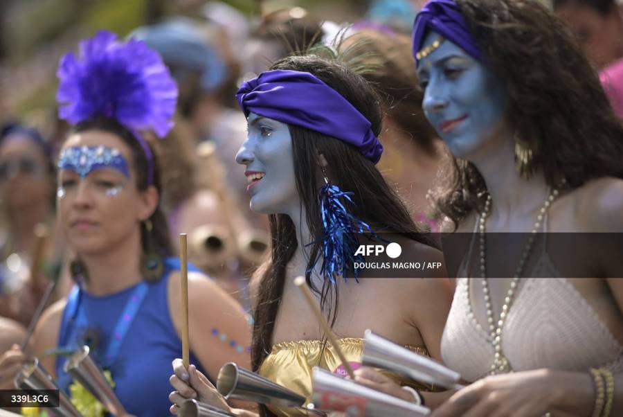 El Carnaval de Río recupera el sabor de la libertad