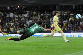 América cumple un año sin derrotas en el Azteca y vence a Xolos en el regreso del Piojo Herrera