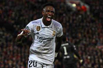 Real Madrid golea al Liverpool y acaricia los cuartos de final en la Champions