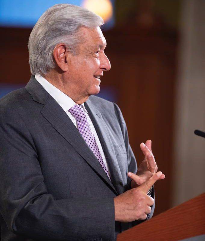 AMLO rechaza que se quite registro al PAN y que se vaya tras Calderón