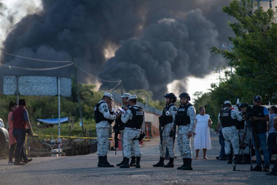 Incendio en instalaciones de Pemex en Ixhuatlán, deja 3 heridos y 5 desaparecidos