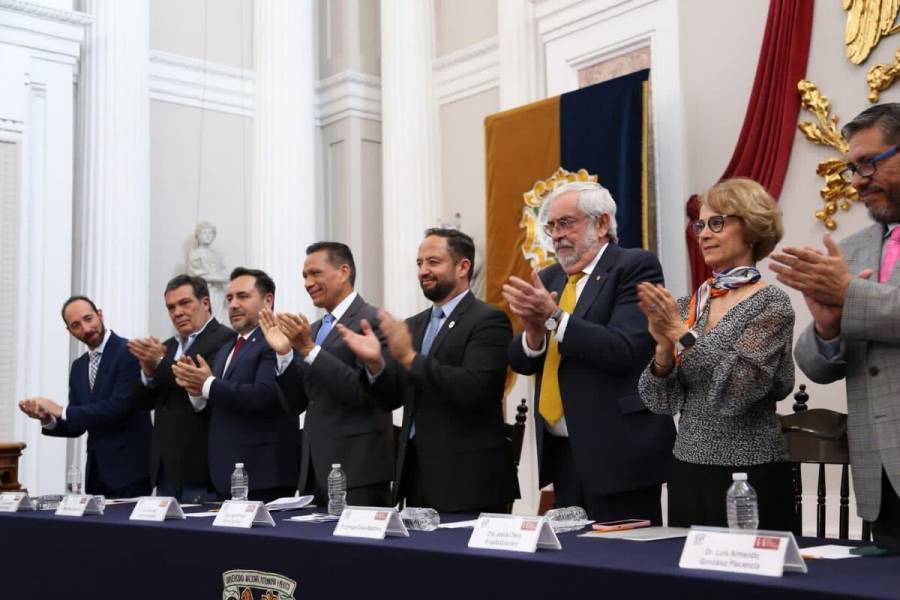 La Grandeza de Guanajuato en la FIL en Palacio de Minería