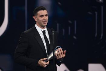 'Dibu' Mart&iacute;nez gana el premio The Best de la FIFA al mejor arquero