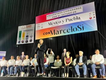 Simpatizantes de Ebrard realizan encuentro ciudadano en Cholula, Puebla
