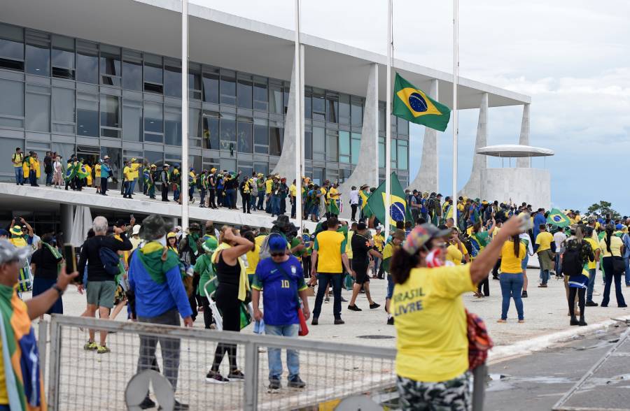 Liberan a 137 detenidos por asonada en Brasilia pero deberán llevar tobillera electrónica