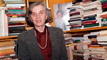 FCE anuncia reinauguraci&oacute;n de librer&iacute;a Elena Poniatowska