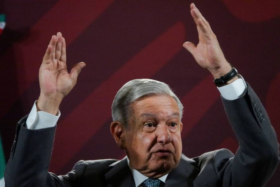 AMLO ve que Barr podría ser abogado de Calderón