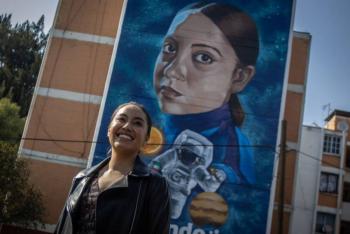 Astronauta mexicana es homenajeada con lanzamiento de mu&ntilde;eca Barbie basada en ella