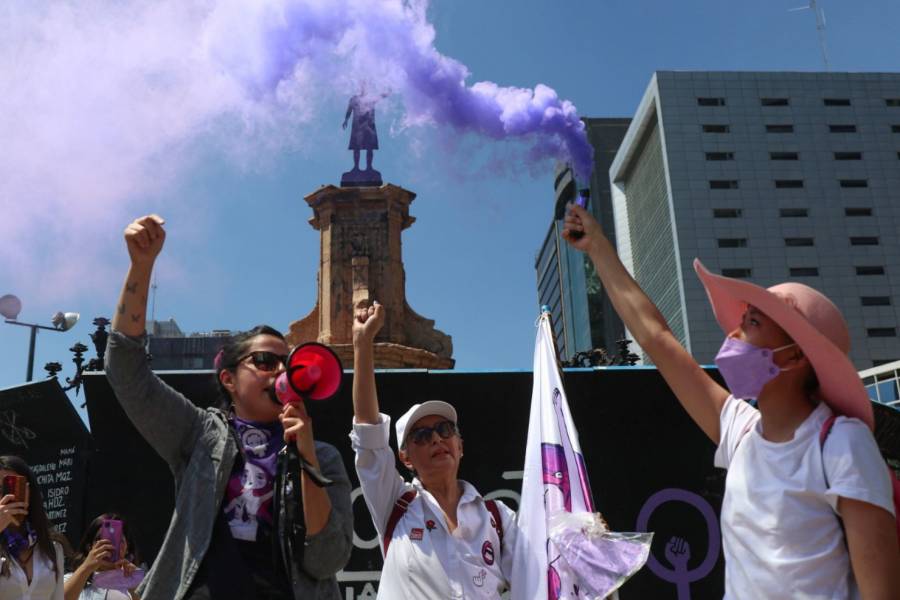 Empiezan a reunirse colectivas previo a la marcha del 8M en la CDMX