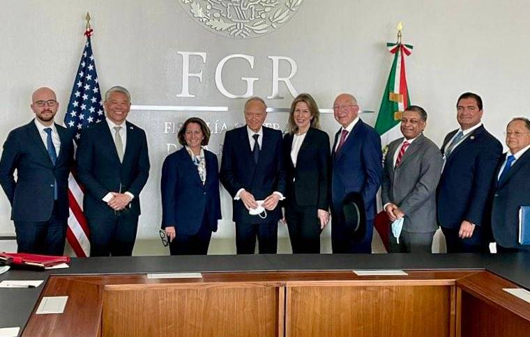 Gertz Manero se reúne con Ken Salazar