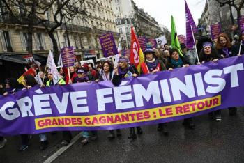 Marchas por el D&iacute;a de la Mujer denuncian reforma de las pensiones en Francia