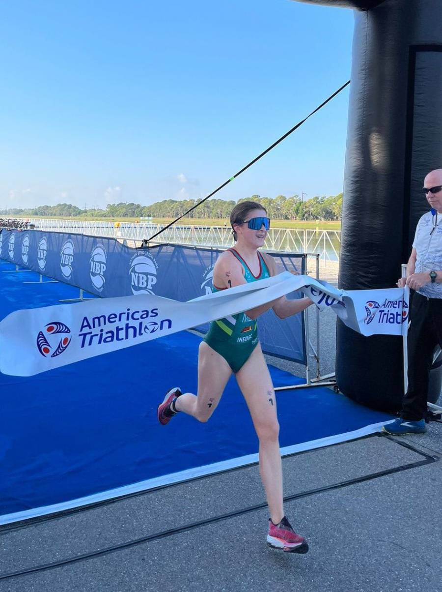 Jimena de la Peña, medalla de oro en el Campeonato Panamericano Junior de Triatlón