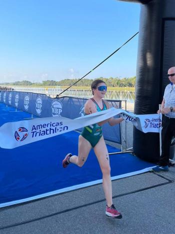 Jimena de la Peña, medalla de oro en el Campeonato Panamericano Junior de Triatlón