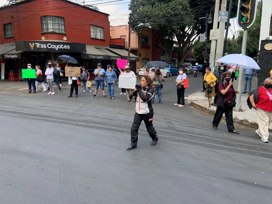 Manifestaciones en alcaldía Coyoacán genera caos vial