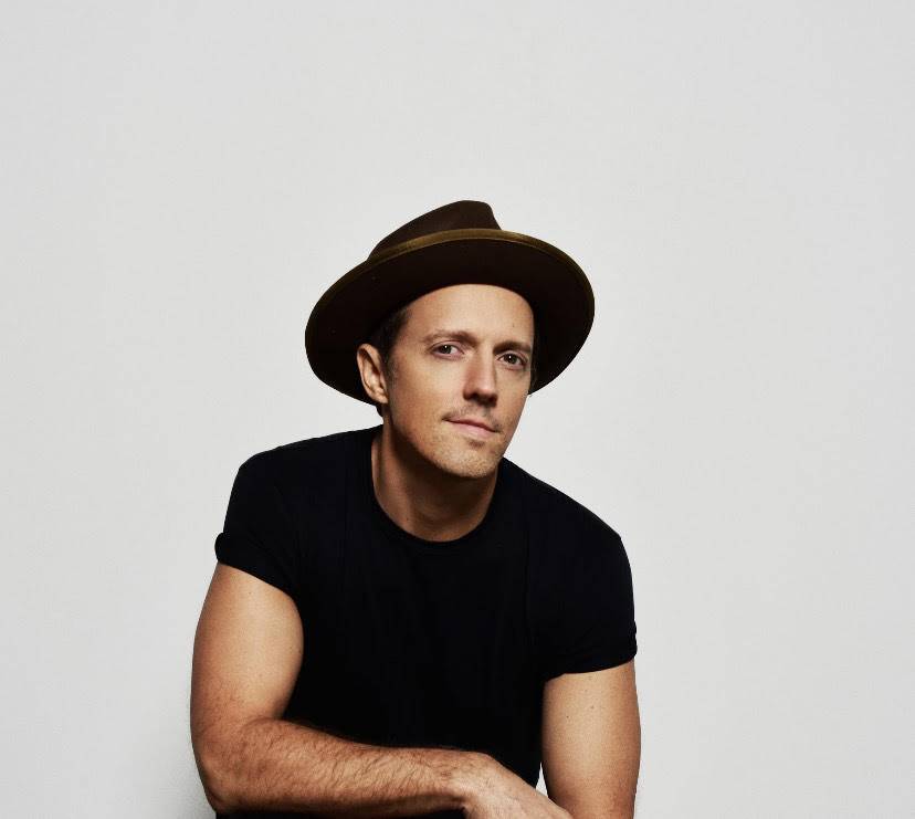 Jason Mraz está de regreso al ritmo de “I Feel Like Dancing” su nuevo sencillo