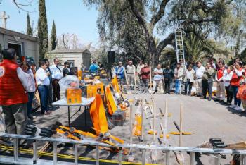 Alcalde de Gustavo A. Madero entregó herramienta de trabajo a panteones de la alcaldía