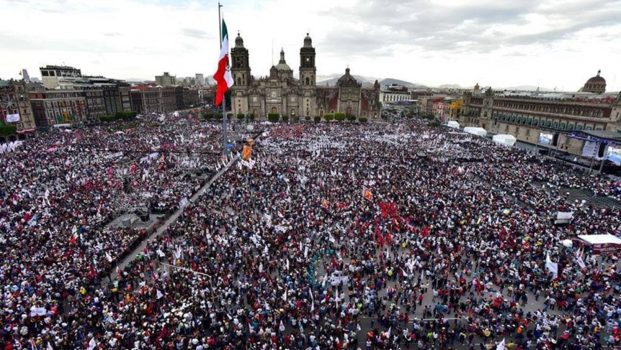 Estiman más de un millón de visitantes en el Zócalo capitalino por 85 aniversario de la Expropiación Petrolera