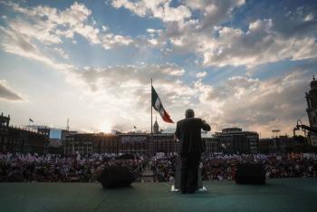 AMLO llenó el Zócalo, lo acompañaron las cuatro “corcholatas”