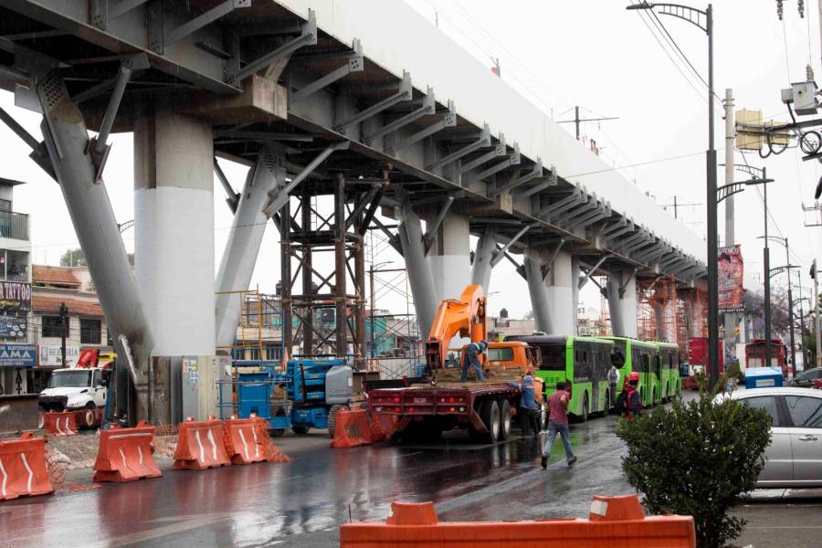 Entre el tráfico y las reparaciones, usuarios de la Línea 12 esperan la reapertura