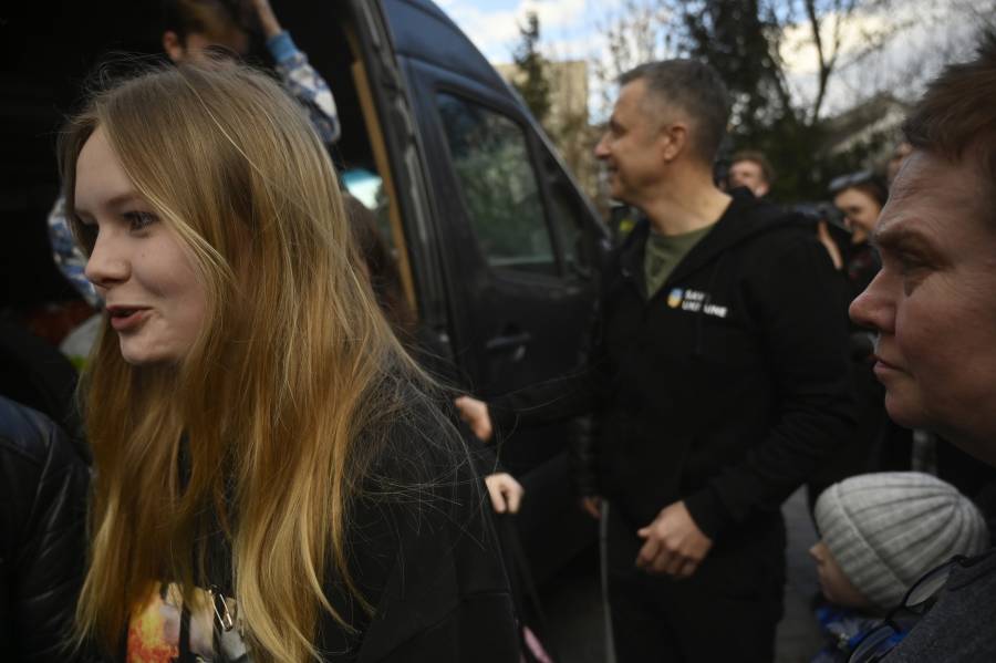 Regreso de niños ucranianos deportados por Rusia
