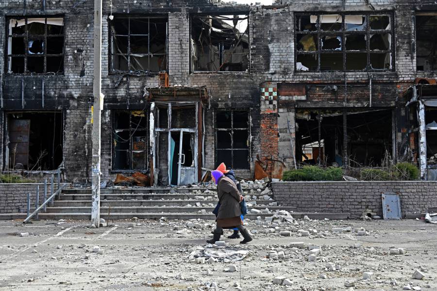 Reconstruir Ucrania costará 411 mil mdd: Banco Mundial