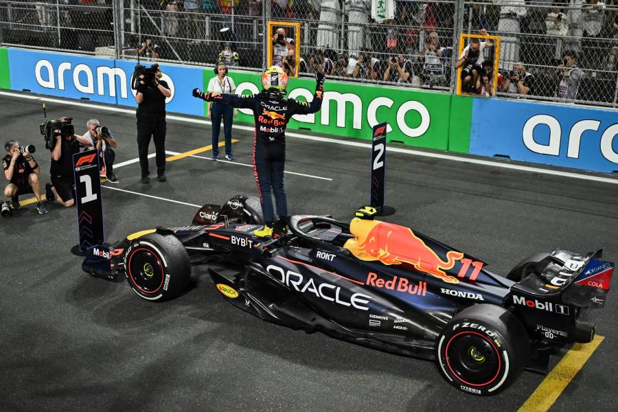 En Red Bull están contentos con la dupla de ‘Checo’ Pérez y Max Verstappen; Hamilton no entraría a la escudería