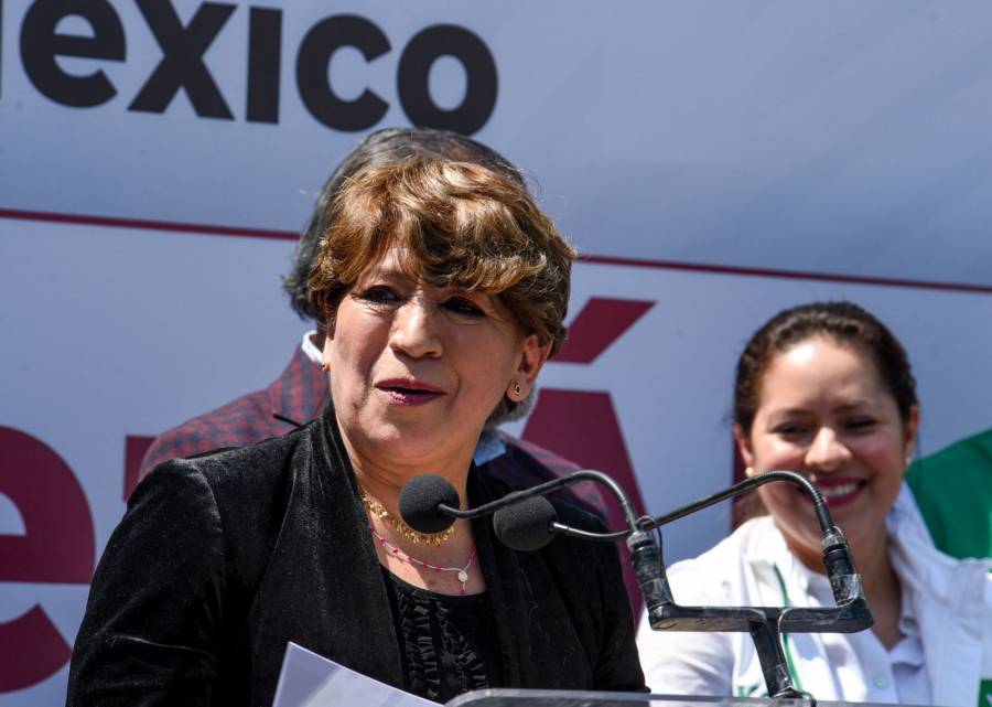 Solicita Delfina registro como candidata de Morena al EdoMex