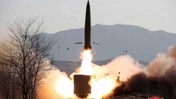 Dispara Corea del Norte misil bal&iacute;stico al mar de Jap&oacute;n