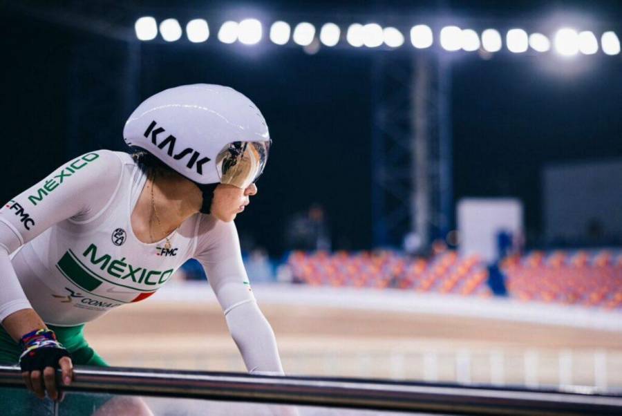 Ciclista de la UNAM, Yareli Acevedo, en el 